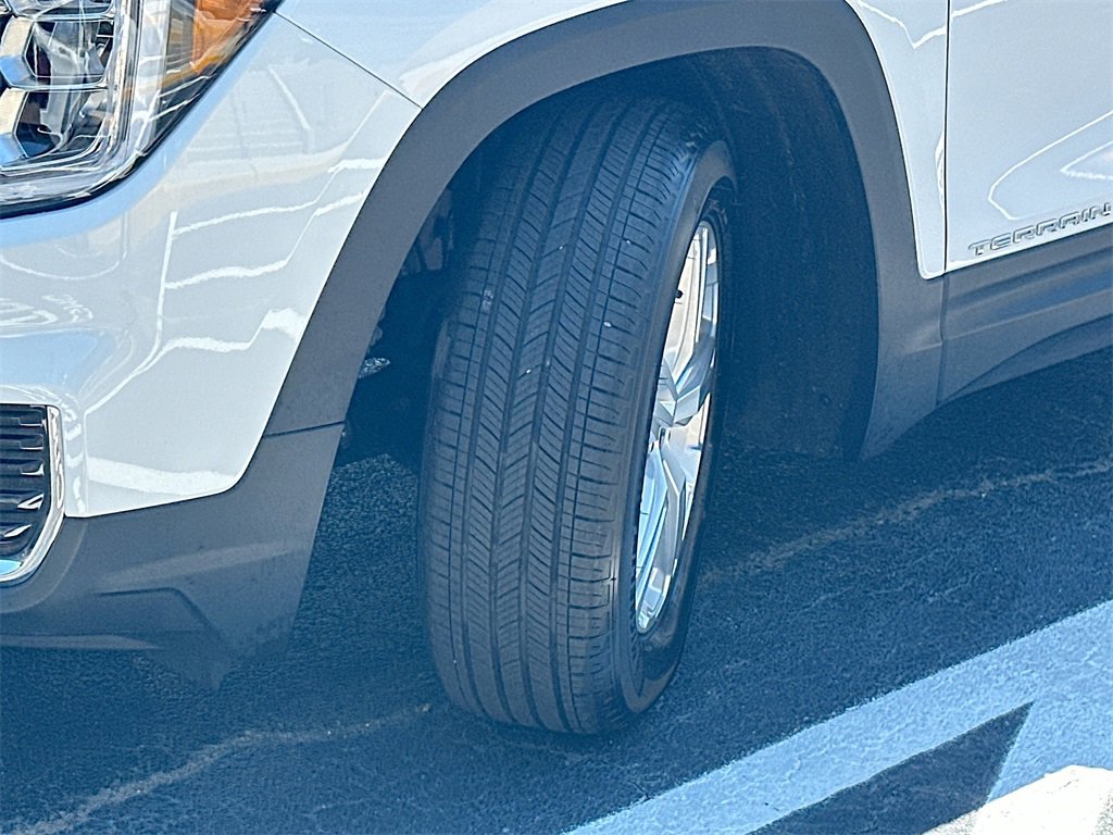 New 2024 GMC Terrain SLE w/ Driver Convenience Package image 25