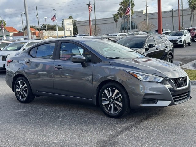 Used 2021 Nissan Versa SV image 4