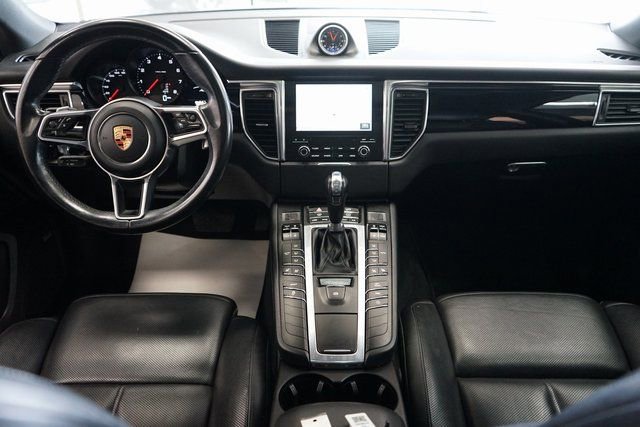 Used 2018 Porsche Macan image 46