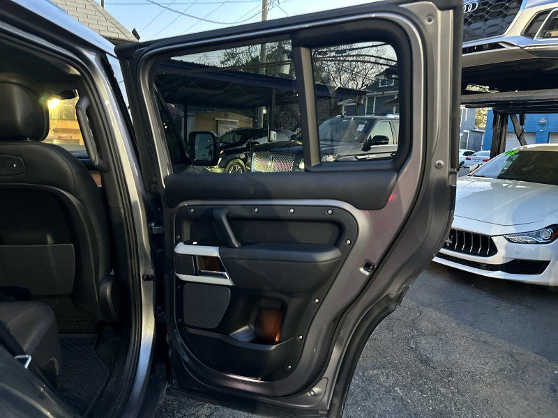 Used 2020 Land Rover Defender 110 HSE image 17