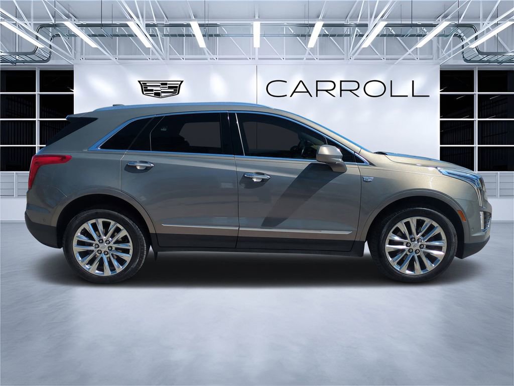 Used 2019 Cadillac XT5 Platinum AWD/4WD image 2