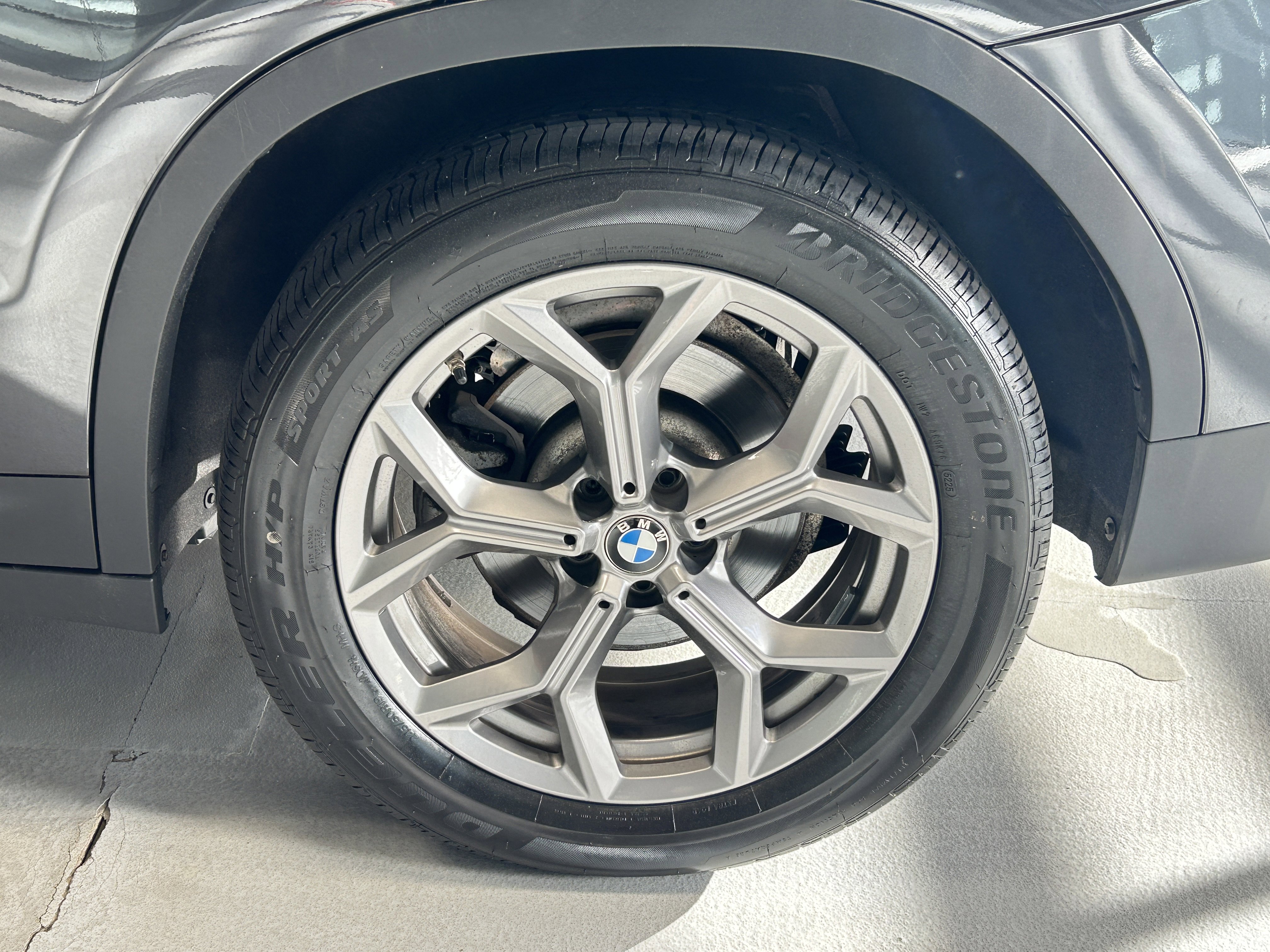 Used 2023 BMW X3 xDrive30i AWD/4WD image 3