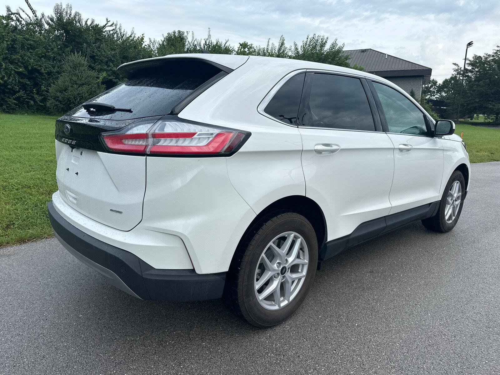 Used 2023 Ford Edge SEL w/ Convenience Package AWD/4WD image 14