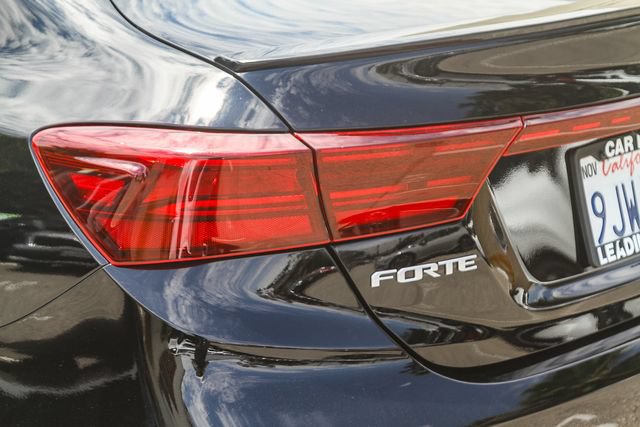 Certified 2024 Kia Forte GT-Line FWD image 11