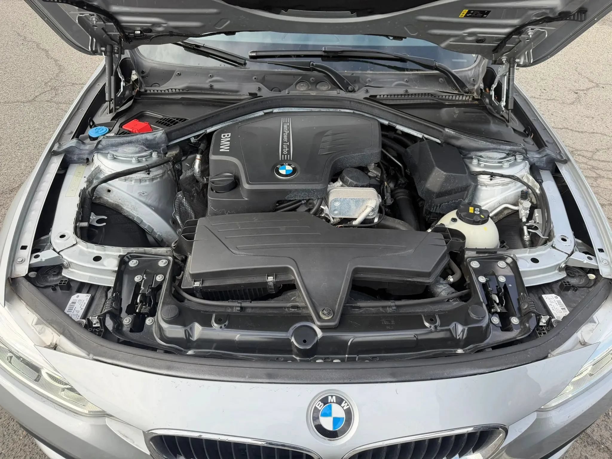 Used 2018 BMW 320i xDrive Sedan w/ Convenience Package AWD/4WD image 26