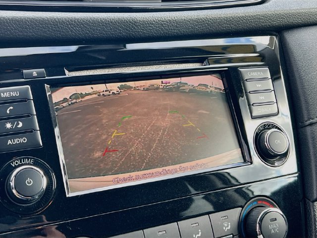 Used 2019 Nissan Rogue S w/ Special Edition Package FWD image 10
