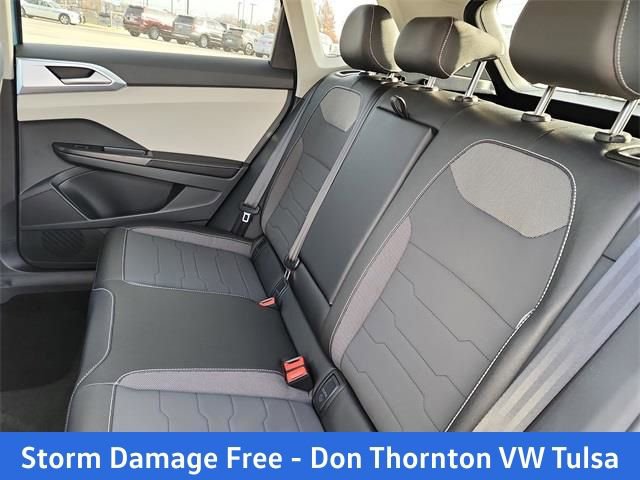 New 2026 Volkswagen Taos SE image 15