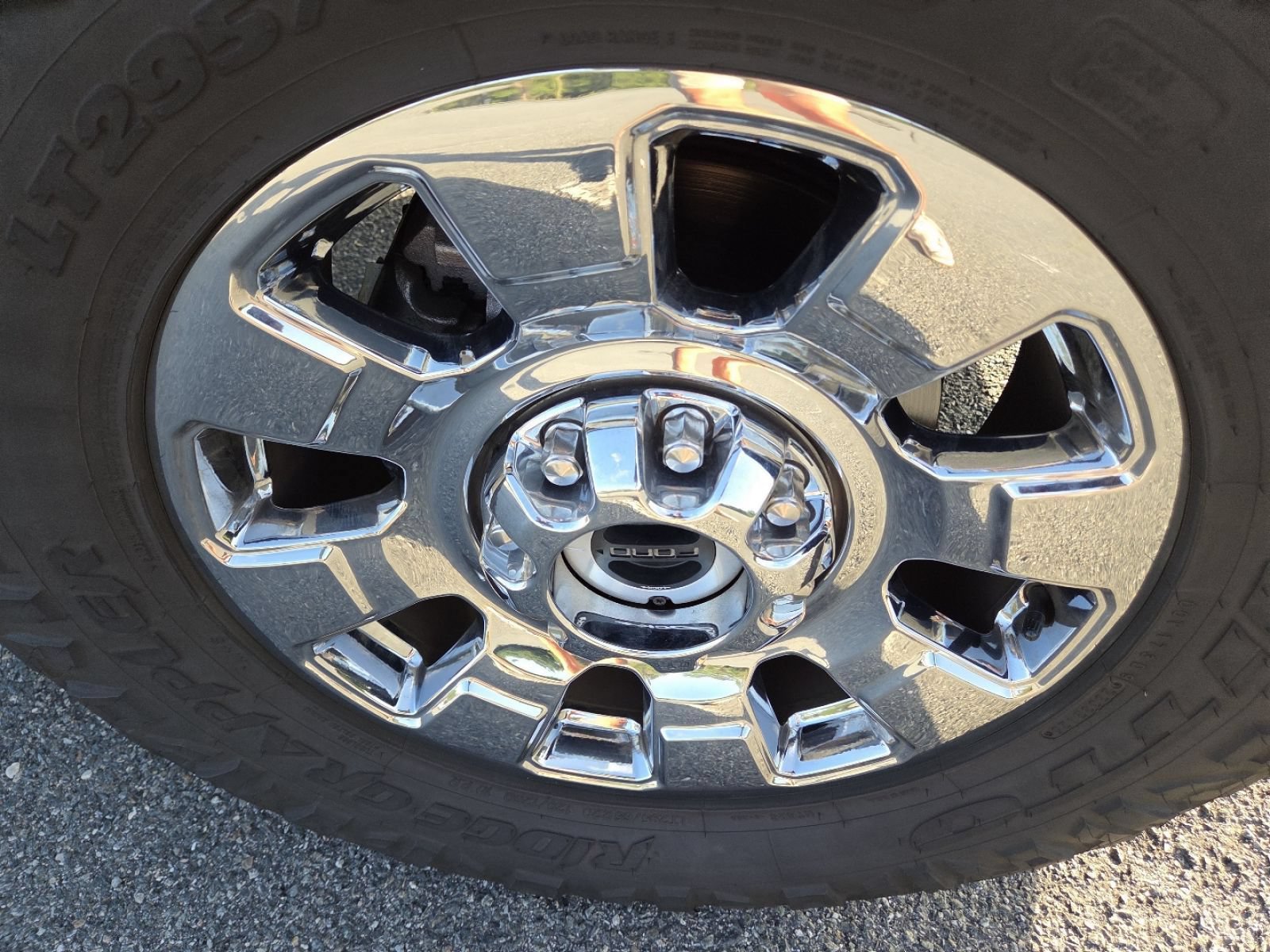 Used 2024 Ford F250 Lariat w/ Chrome Package AWD/4WD image 16