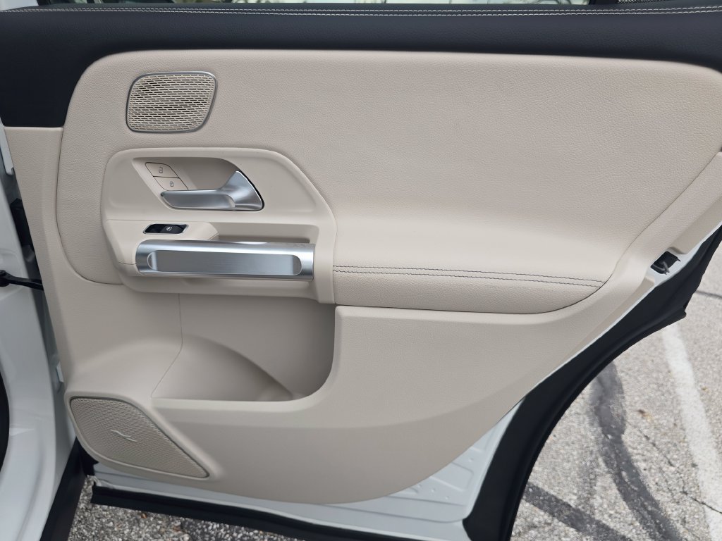 New 2026 Mercedes-Benz GLB 250 4MATIC image 21