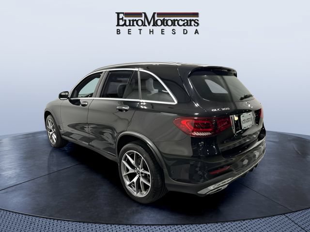 Used 2021 Mercedes-Benz GLC 300 4MATIC image 3