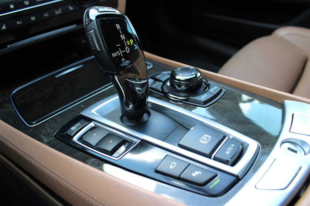 Used 2013 BMW 750Li RWD image 33