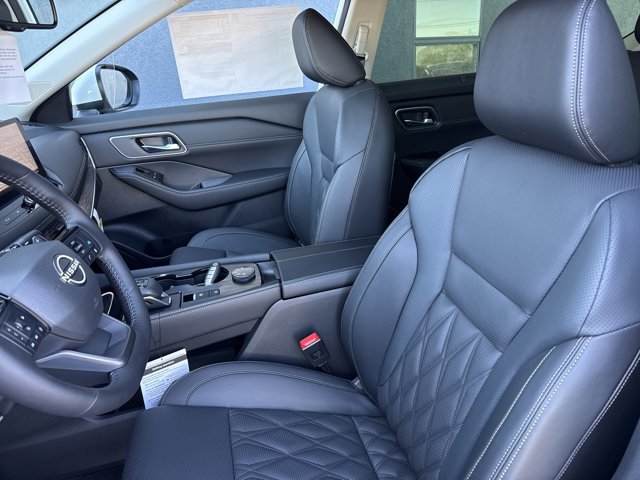 New 2026 Nissan Rogue Platinum AWD/4WD image 5