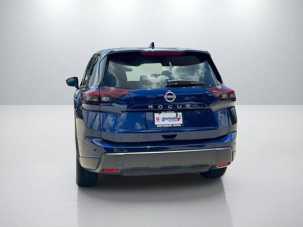 Used 2025 Nissan Rogue SV FWD image 6