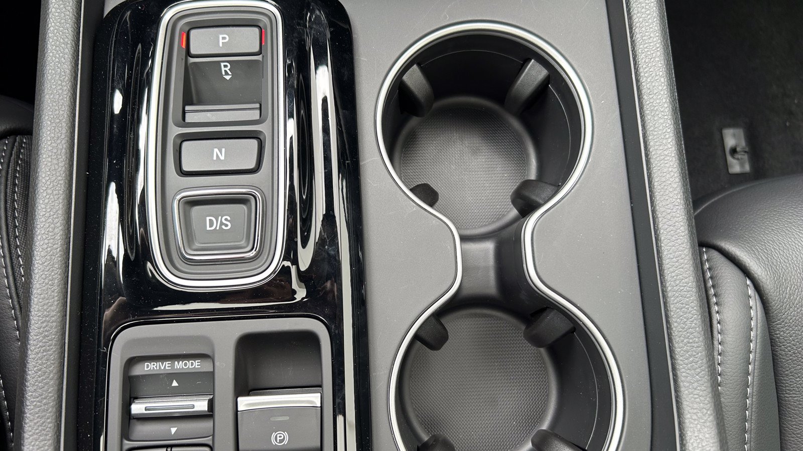 New 2026 Honda Pilot Touring image 28