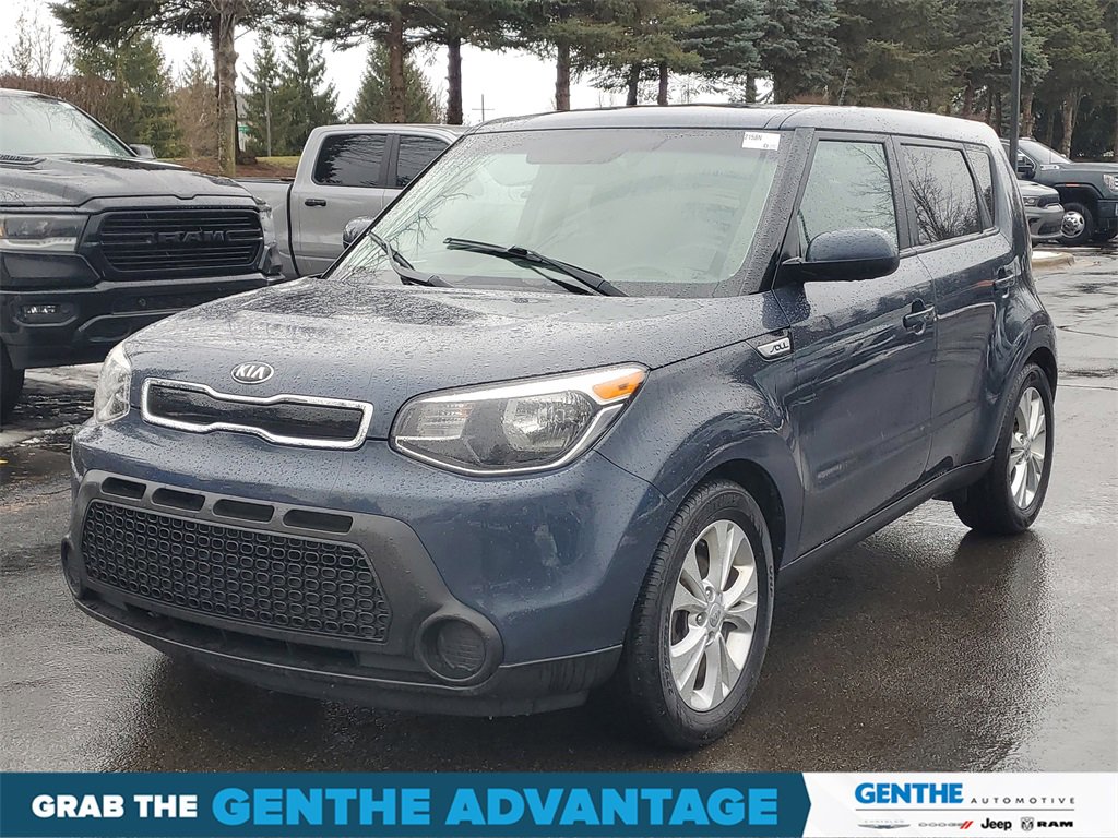 Used 2015 Kia Soul + image 2