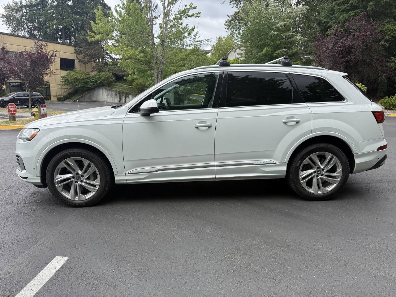 Used 2020 Audi Q7 3.0T Premium Plus AWD/4WD image 2