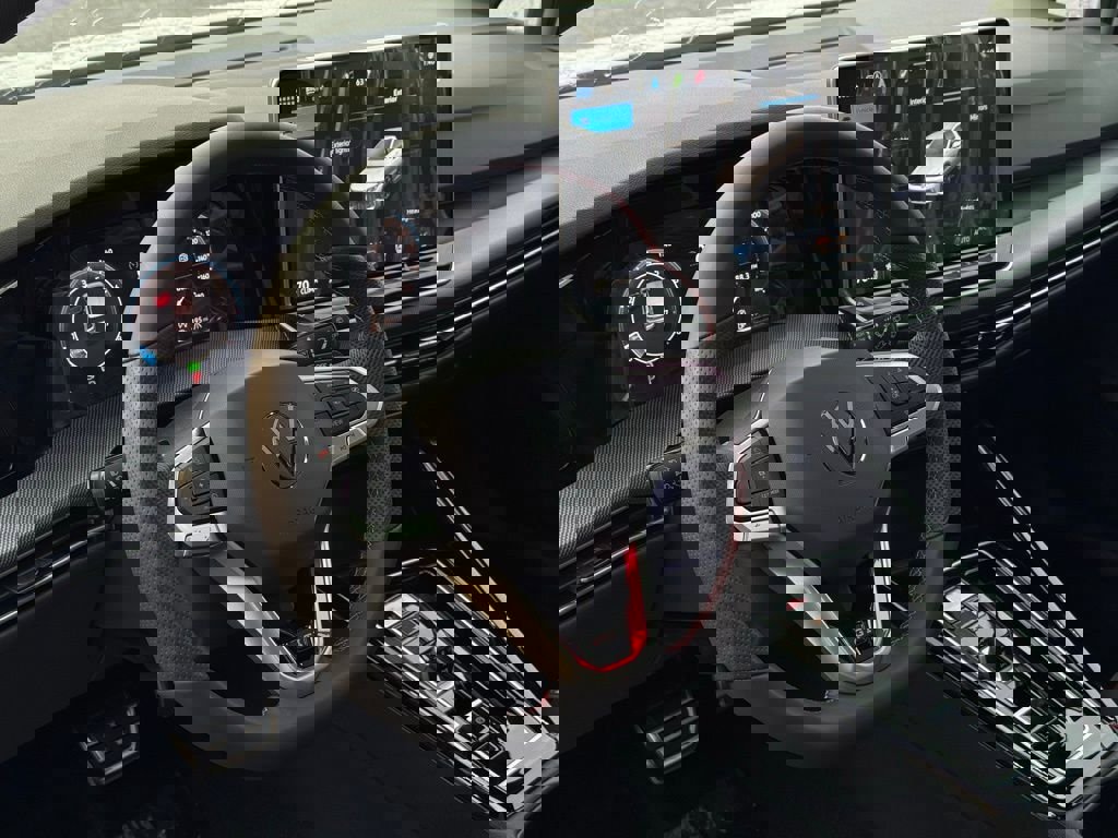 New 2025 Volkswagen GTI SE image 20