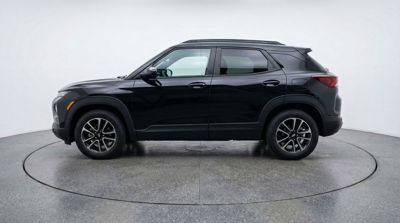 Used 2025 Chevrolet TrailBlazer LT w/ Driver Confidence Package image 5