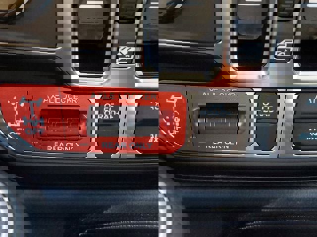 New 2025 Jeep Gladiator Mojave image 33