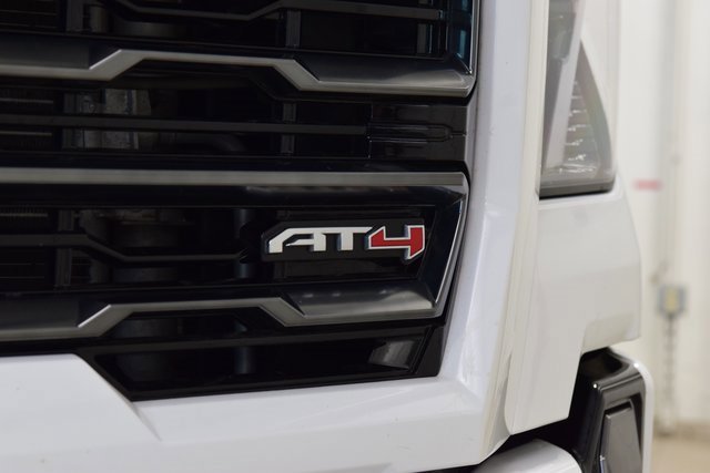 Used 2024 GMC Sierra 2500 AT4 w/ AT4 Preferred Package image 16
