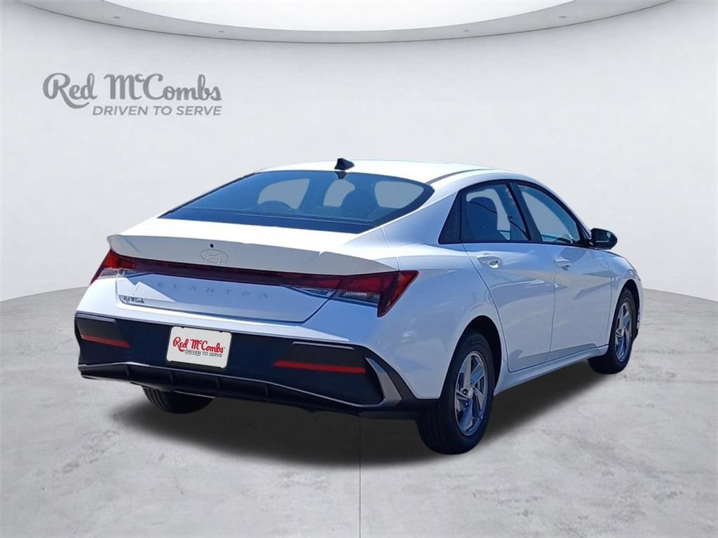 New 2026 Hyundai Elantra SE FWD image 5