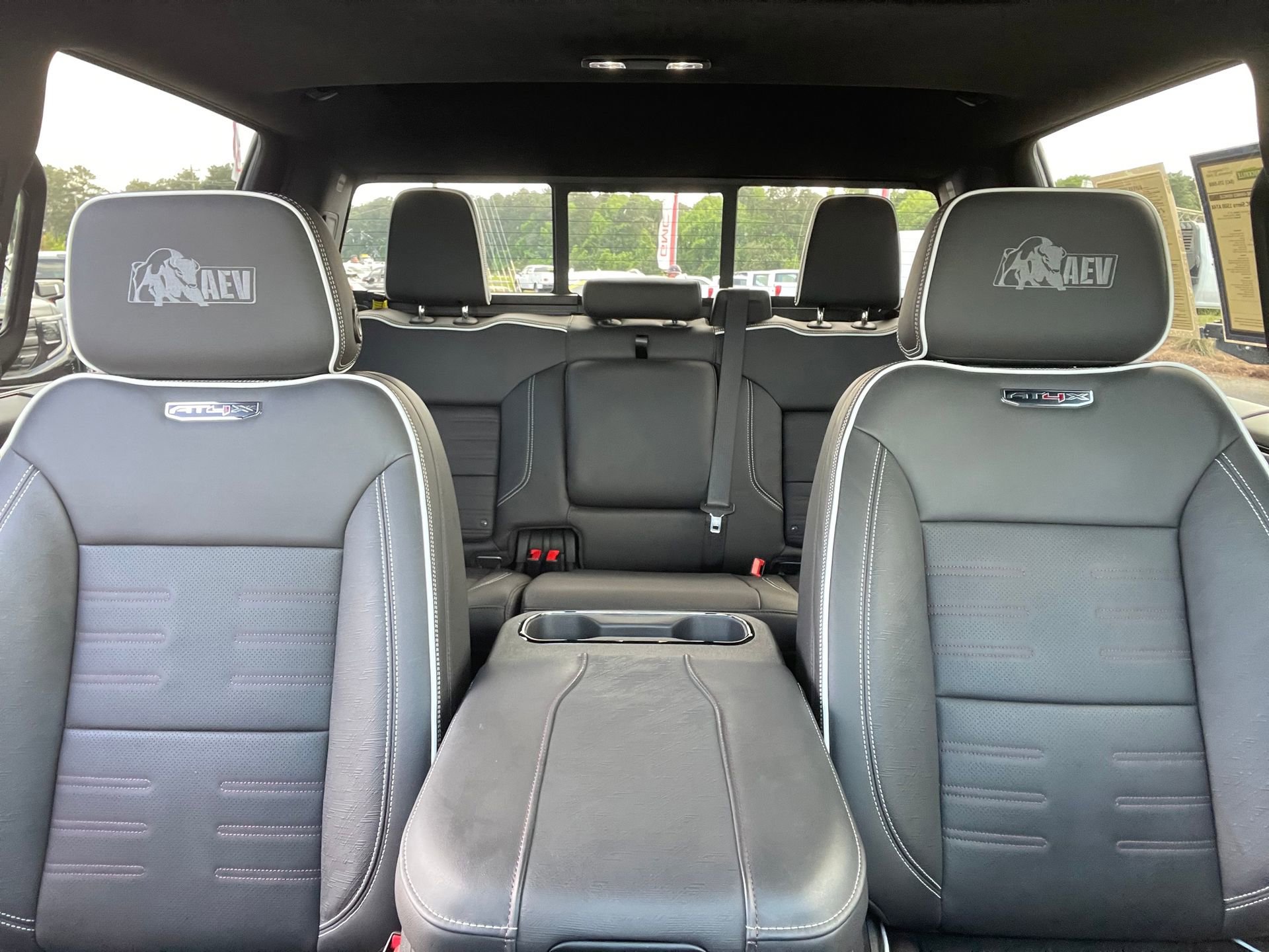 Used 2025 GMC Sierra 1500 AT4X w/ AT4X AEV Edition image 29