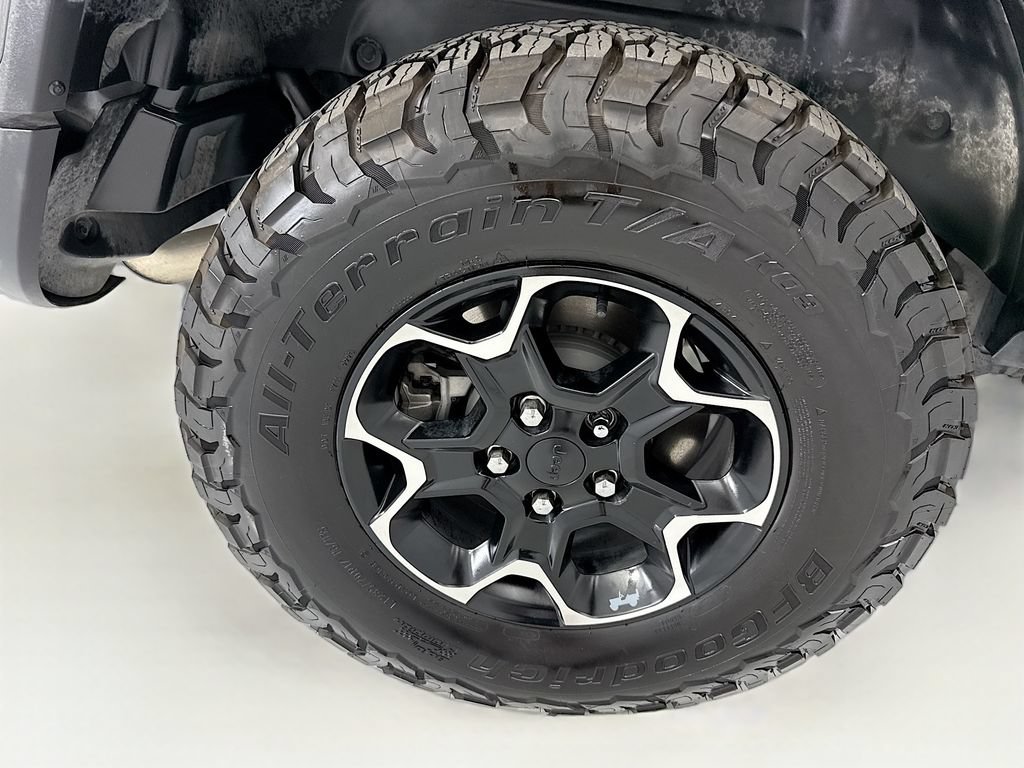 Used 2021 Jeep Wrangler Unlimited Rubicon 4xe w/ Steel Bumper Group AWD/4WD image 32