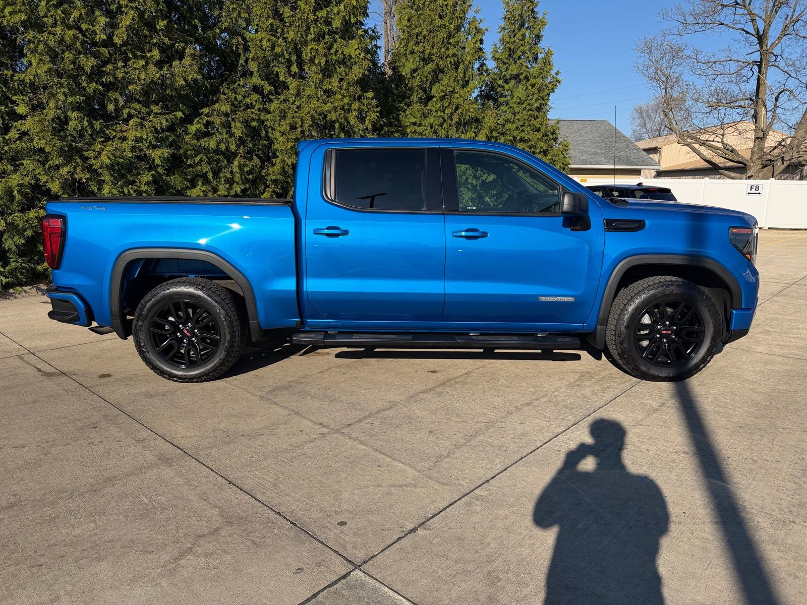 Used 2022 GMC Sierra 1500 Elevation w/ LPO, Elevation Black Package AWD/4WD image 33