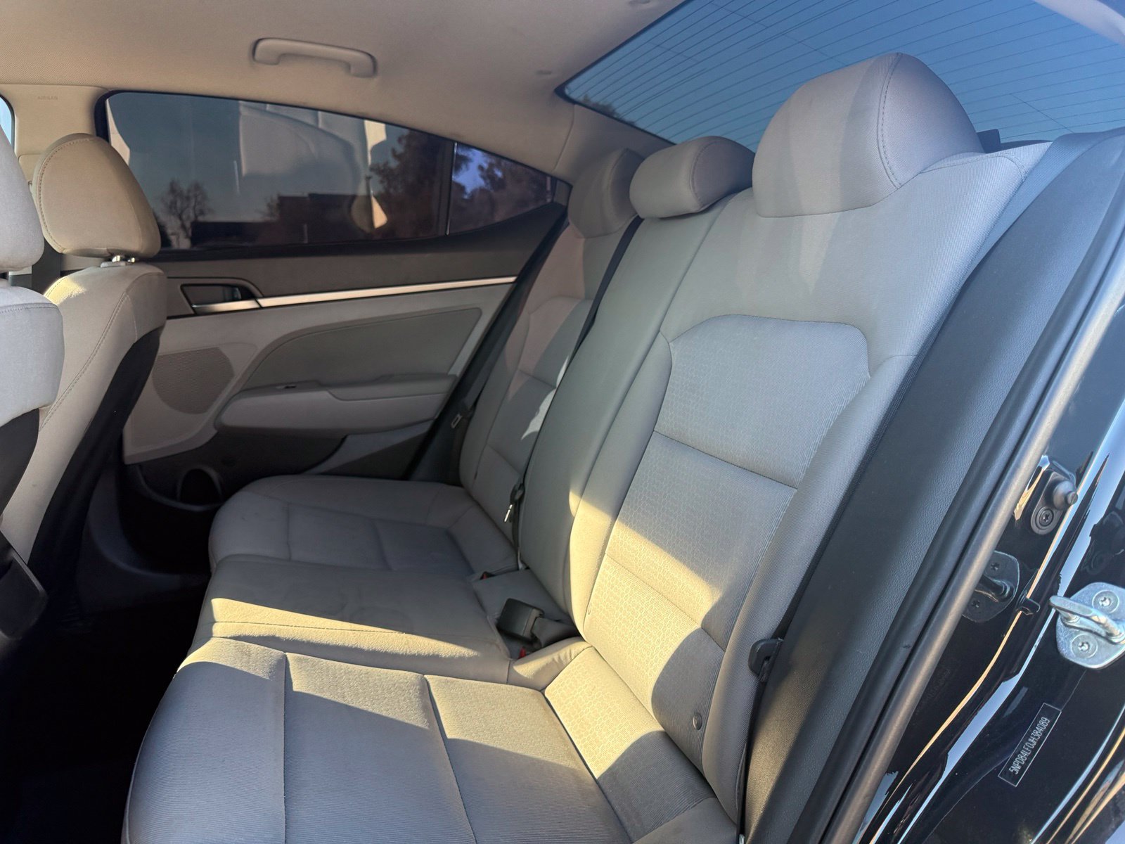 Used 2018 Hyundai Elantra SEL FWD image 8