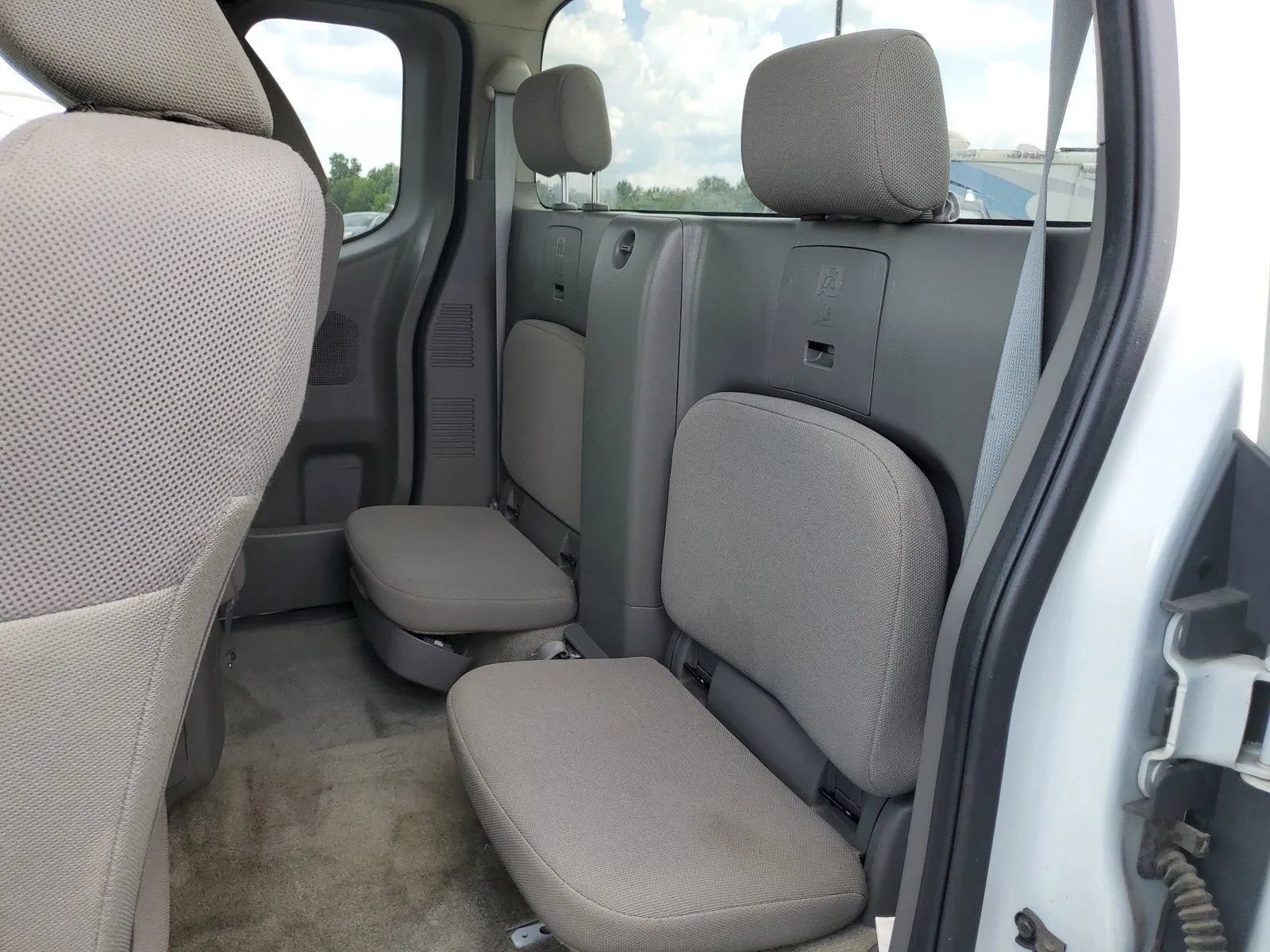 Used 2016 Nissan Frontier S RWD image 11