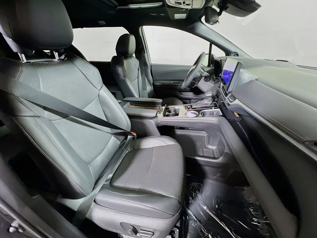 Certified 2025 Toyota Sienna Platinum AWD/4WD image 27
