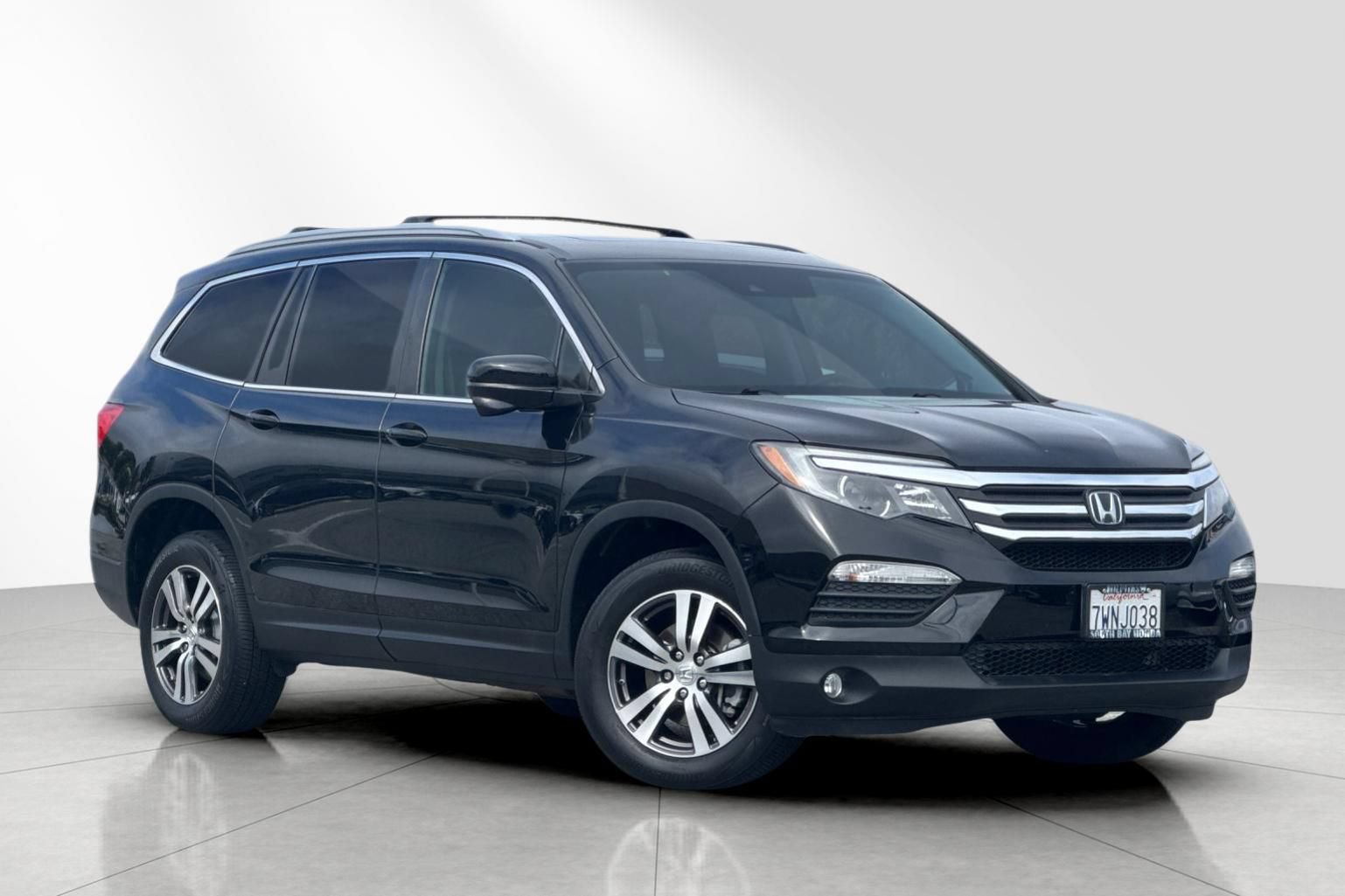 Used 2016 Honda Pilot EX-L image 2