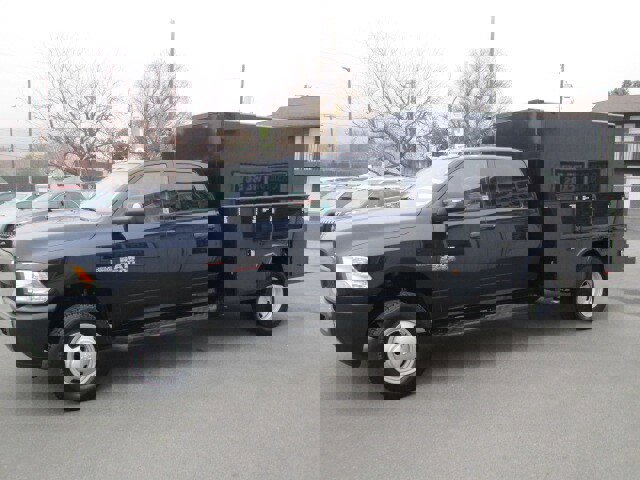 Used 2014 RAM 3500 Tradesman image 3