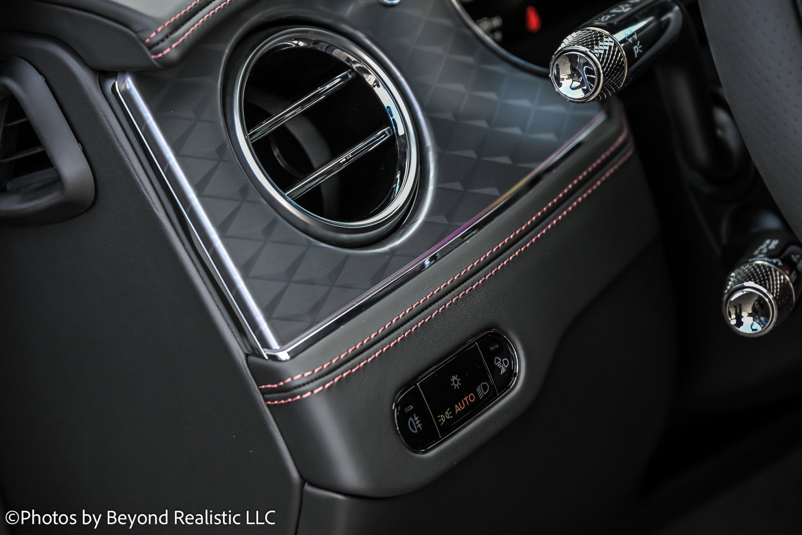 New 2025 Bentley Flying Spur Plug-In Hybrid image 34