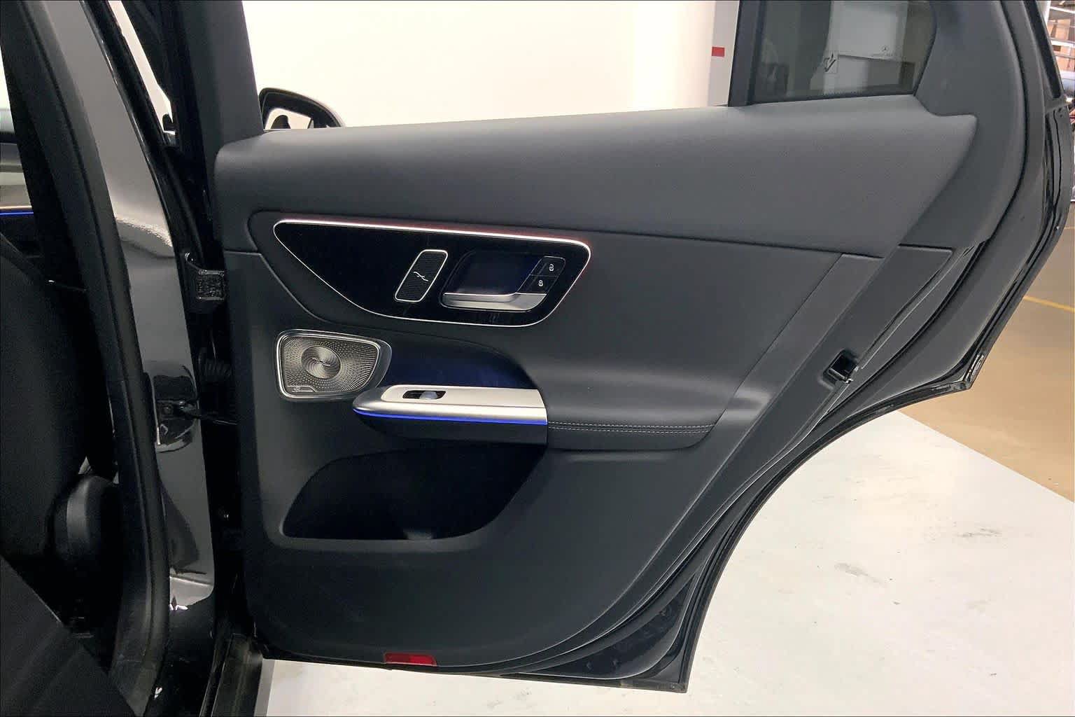 Used 2026 Mercedes-Benz GLC 300 image 12