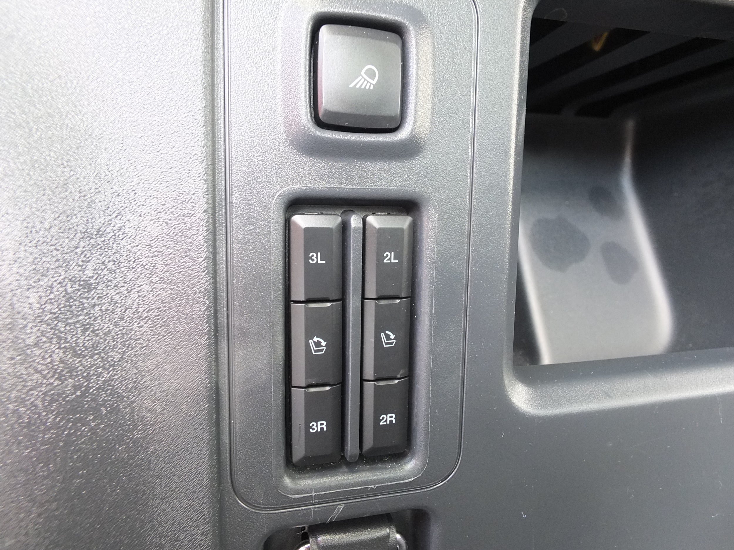 Used 2025 Ford Expedition Platinum w/ Driver's Package AWD/4WD image 19
