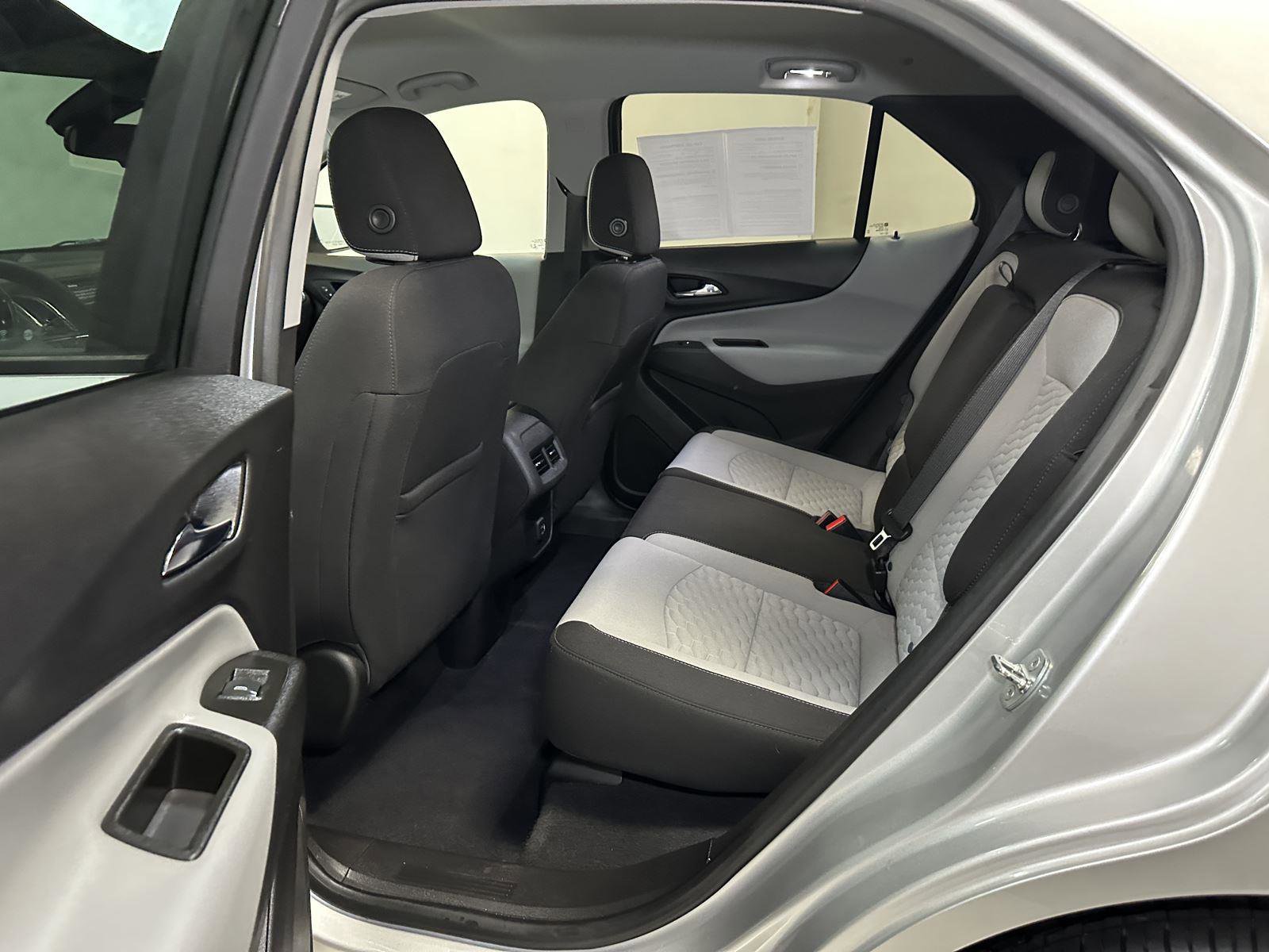 Used 2020 Chevrolet Equinox LS w/ LS Convenience Package image 32