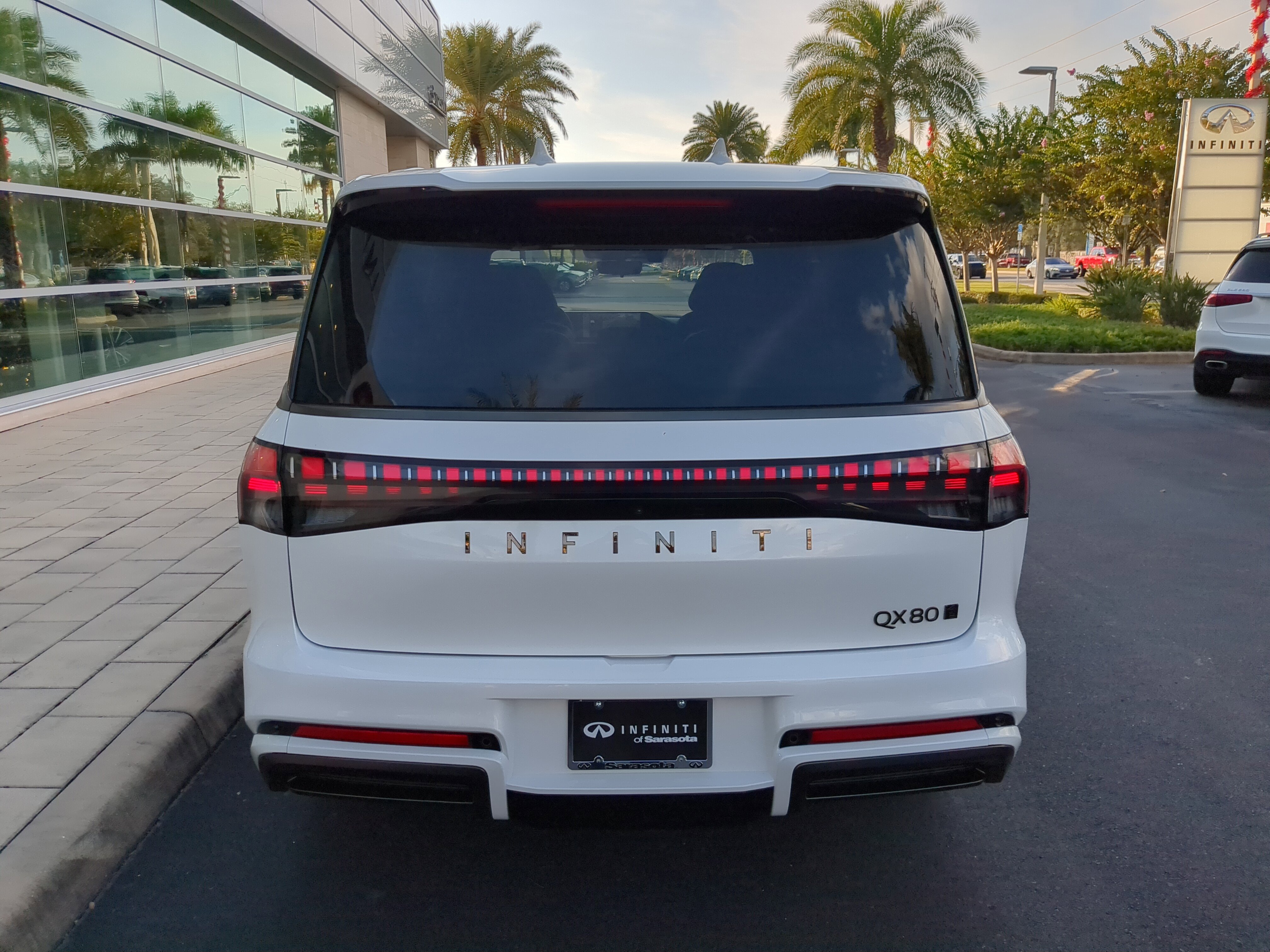 New 2026 INFINITI QX80 Autograph image 5