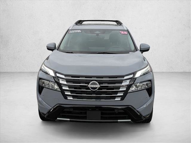 Used 2025 Nissan Rogue Platinum video 2