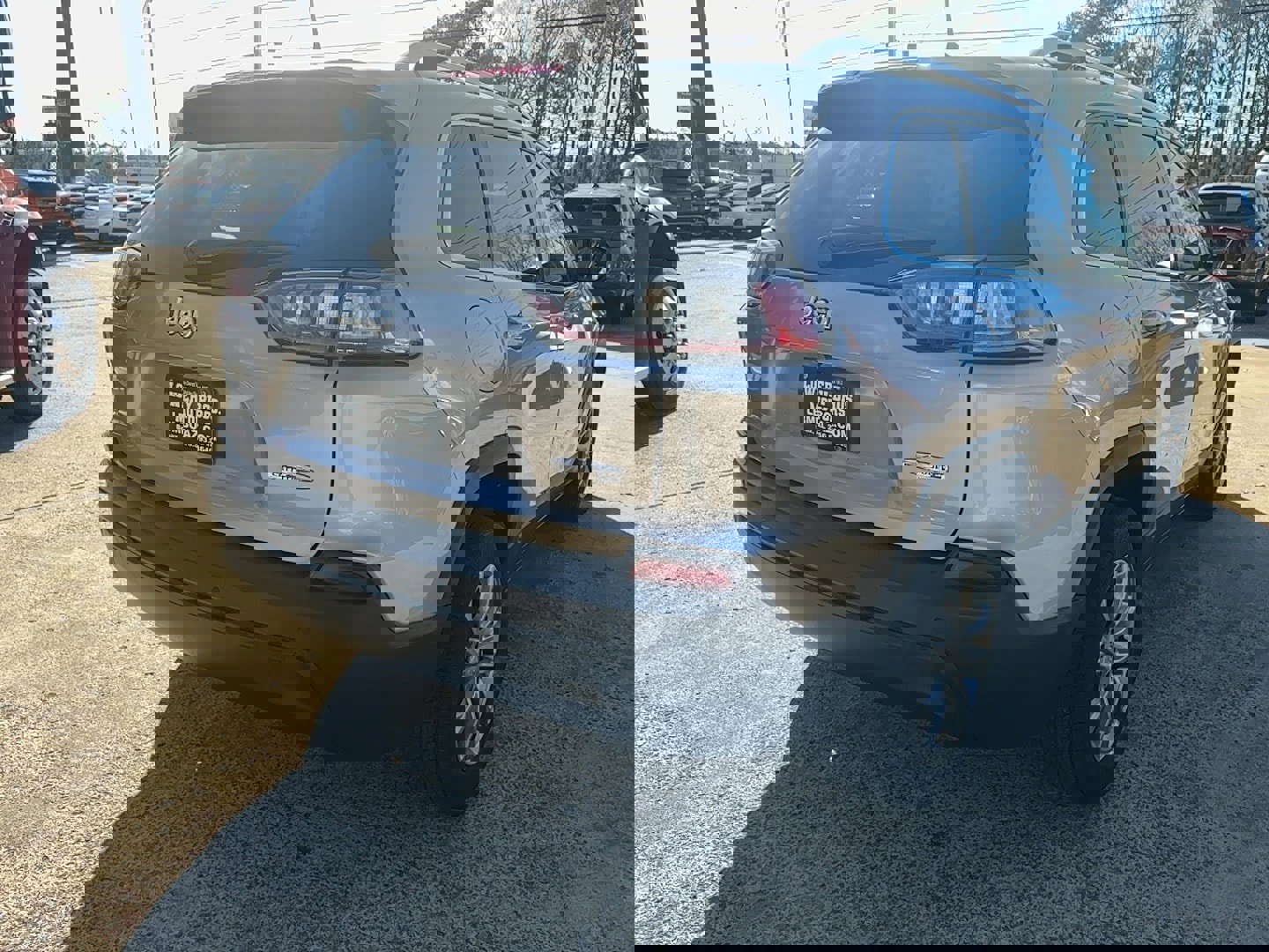 Used 2020 Jeep Cherokee Latitude Plus image 5