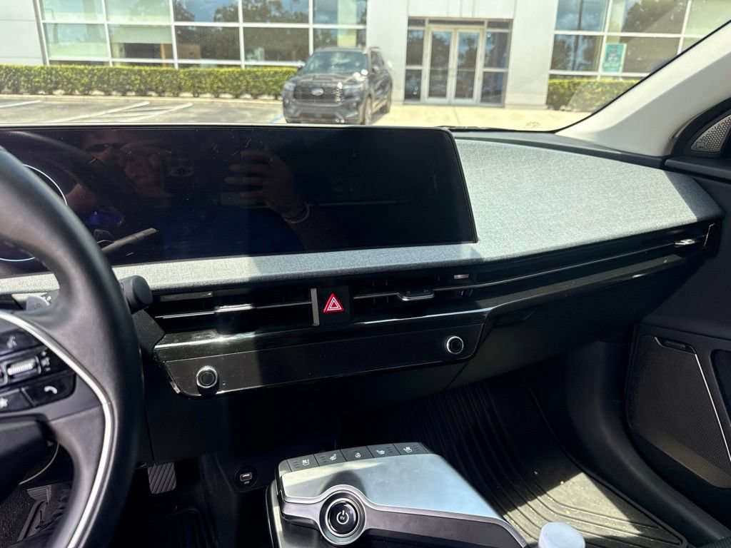 Used 2024 Kia EV6 Wind w/ Wind Technology Package AWD/4WD image 11