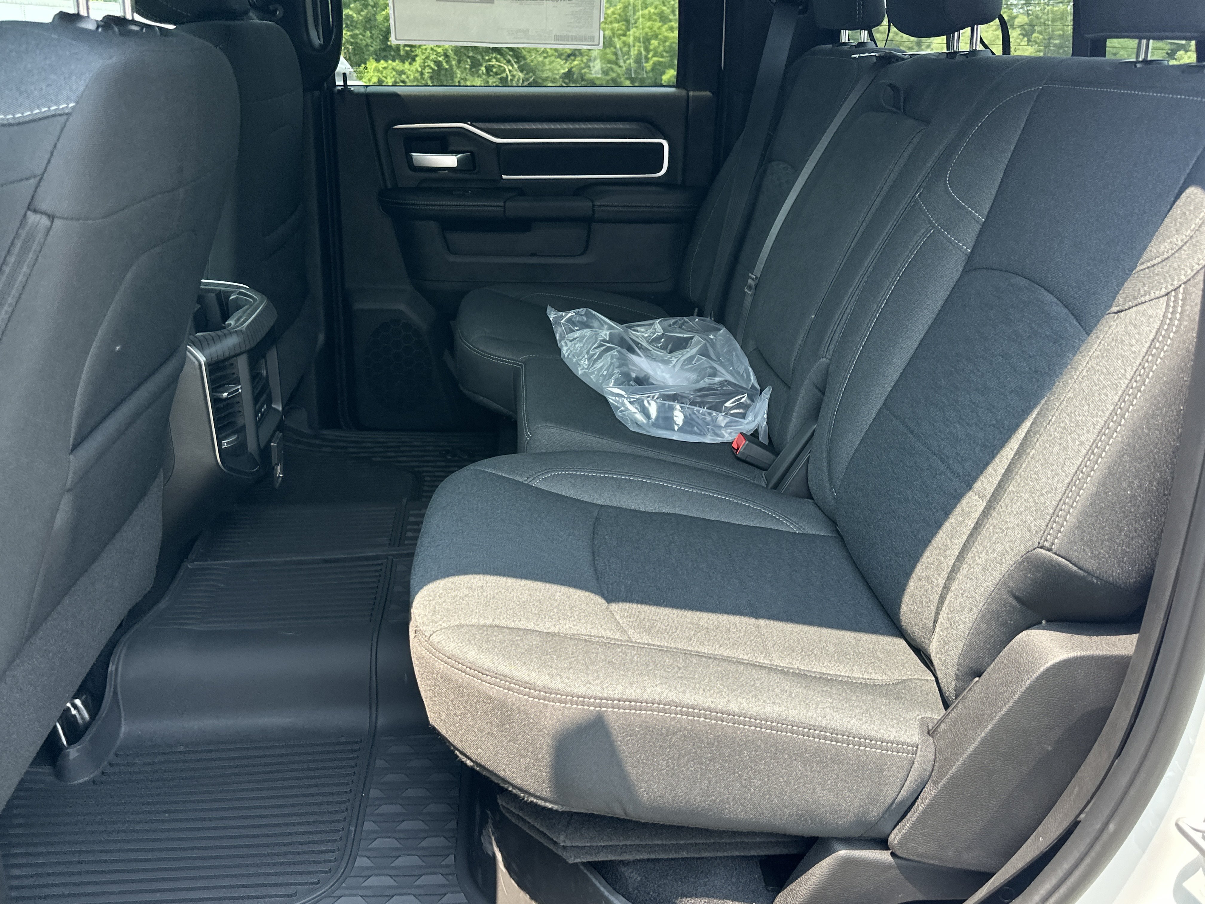 New 2026 RAM 3500 Big Horn AWD/4WD image 32