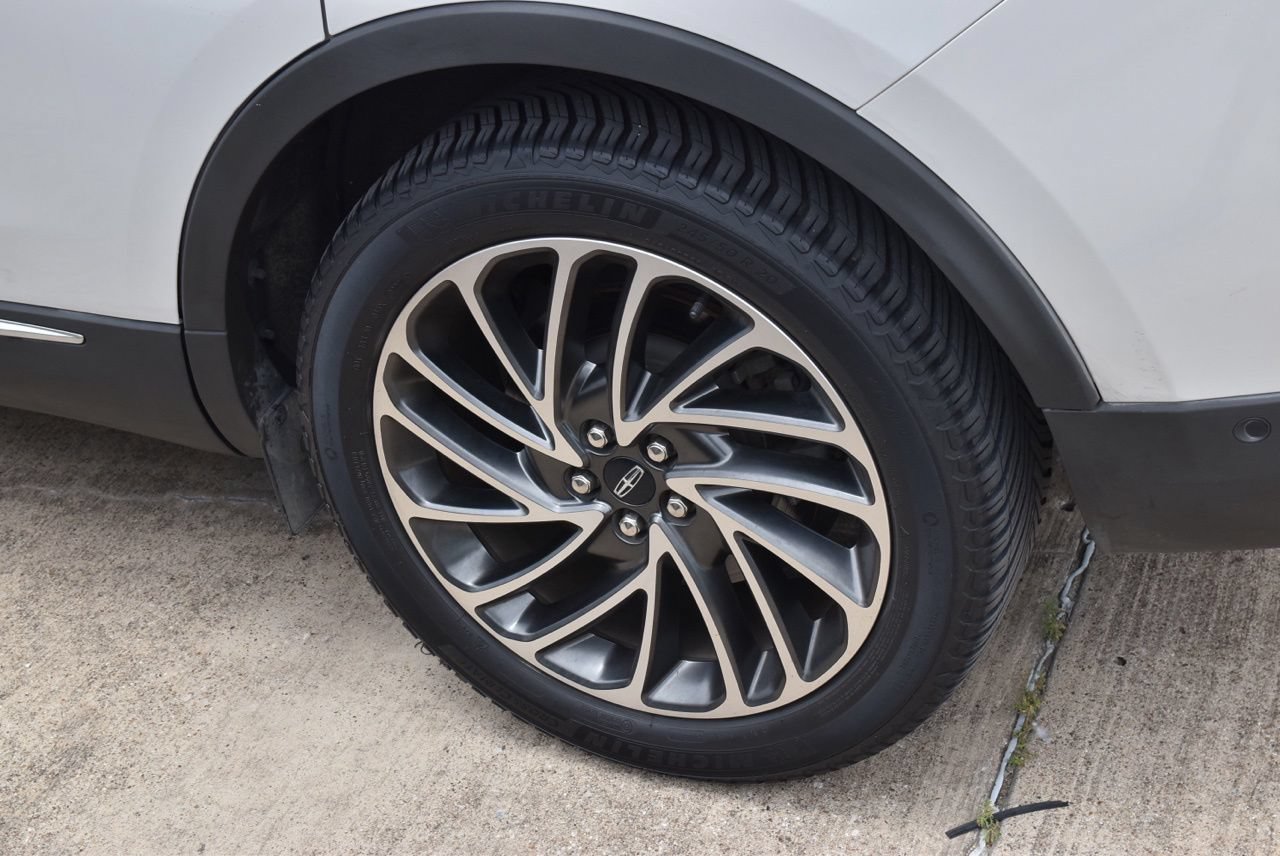 Used 2020 Lincoln Nautilus Reserve w/ Equipment Group 201A AWD/4WD image 12