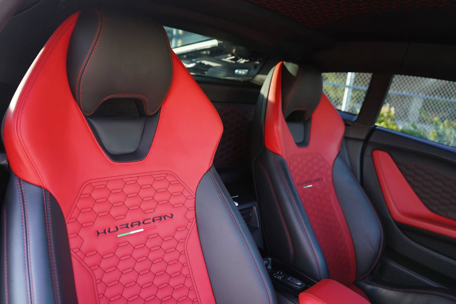 Used 2019 Lamborghini Huracan LP 580-2 RWD image 22