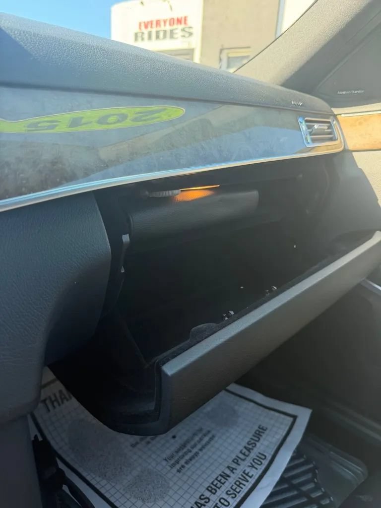 Used 2015 Mercedes-Benz E 350 4MATIC Sedan image 19