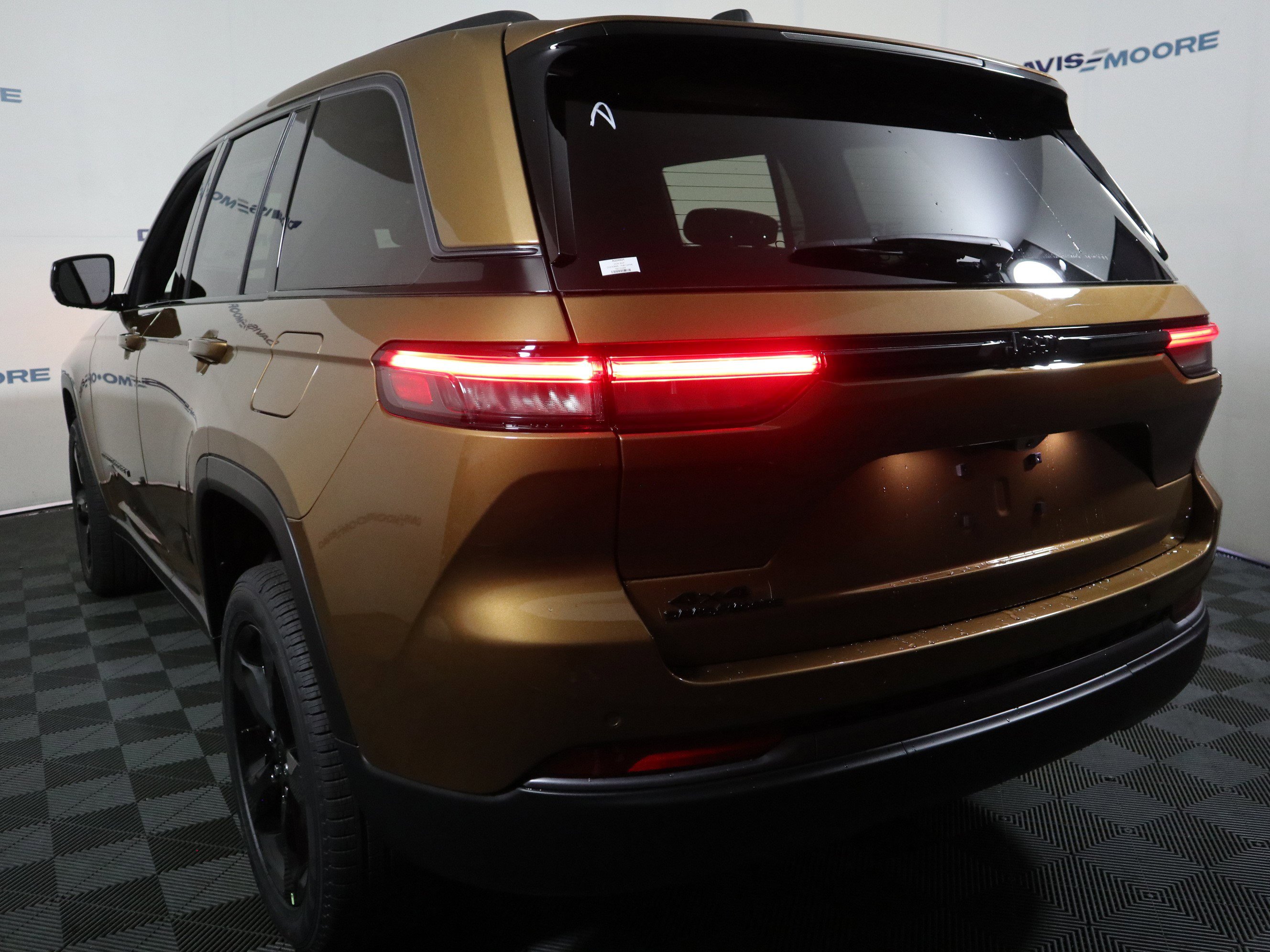 New 2026 Jeep Grand Cherokee Limited AWD/4WD image 9
