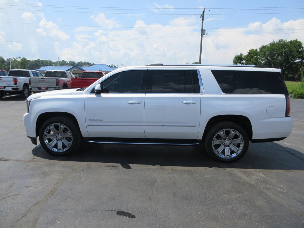 Certified 2019 GMC Yukon XL Denali w/ Open Road Package AWD/4WD image 10