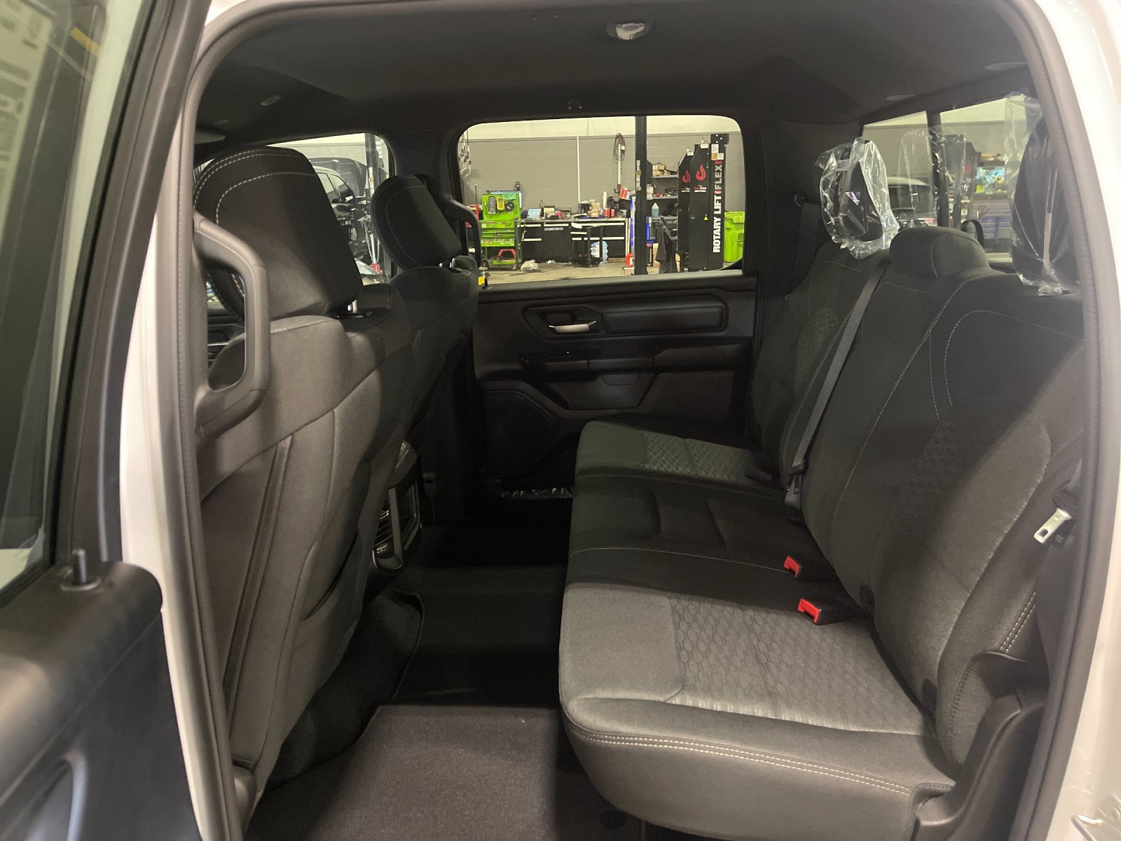New 2026 RAM 1500 Express AWD/4WD image 14