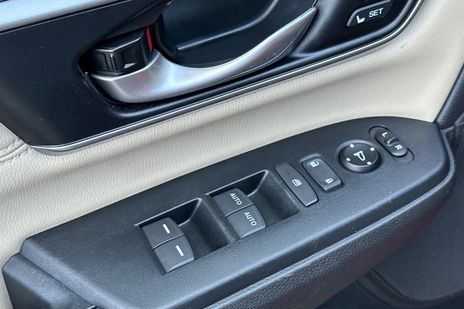 Used 2019 Honda CR-V Touring image 13