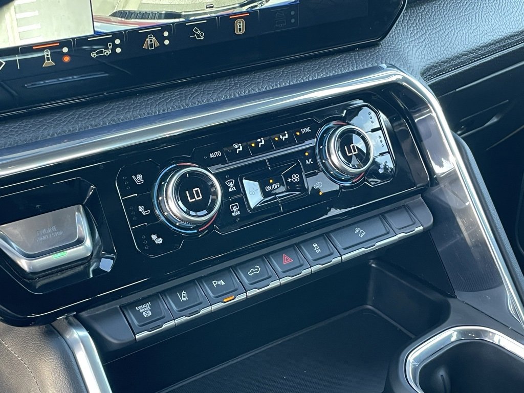 Used 2024 GMC Sierra 2500 Denali w/ Technology Package image 16